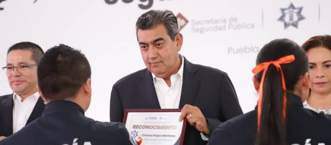 Gobierno de Puebla Fortalece la Seguridad Pública con Entrega de Equipamiento y Reconocimientos